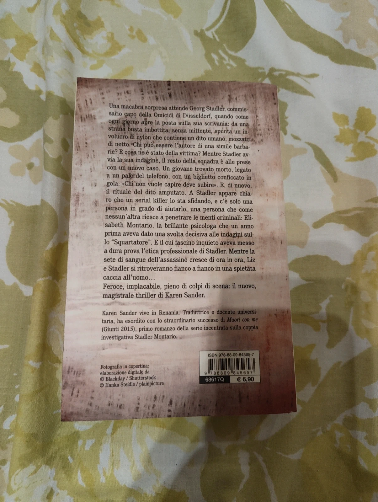 Ascolta o muori Karen Sander Giunti 2016 thriller