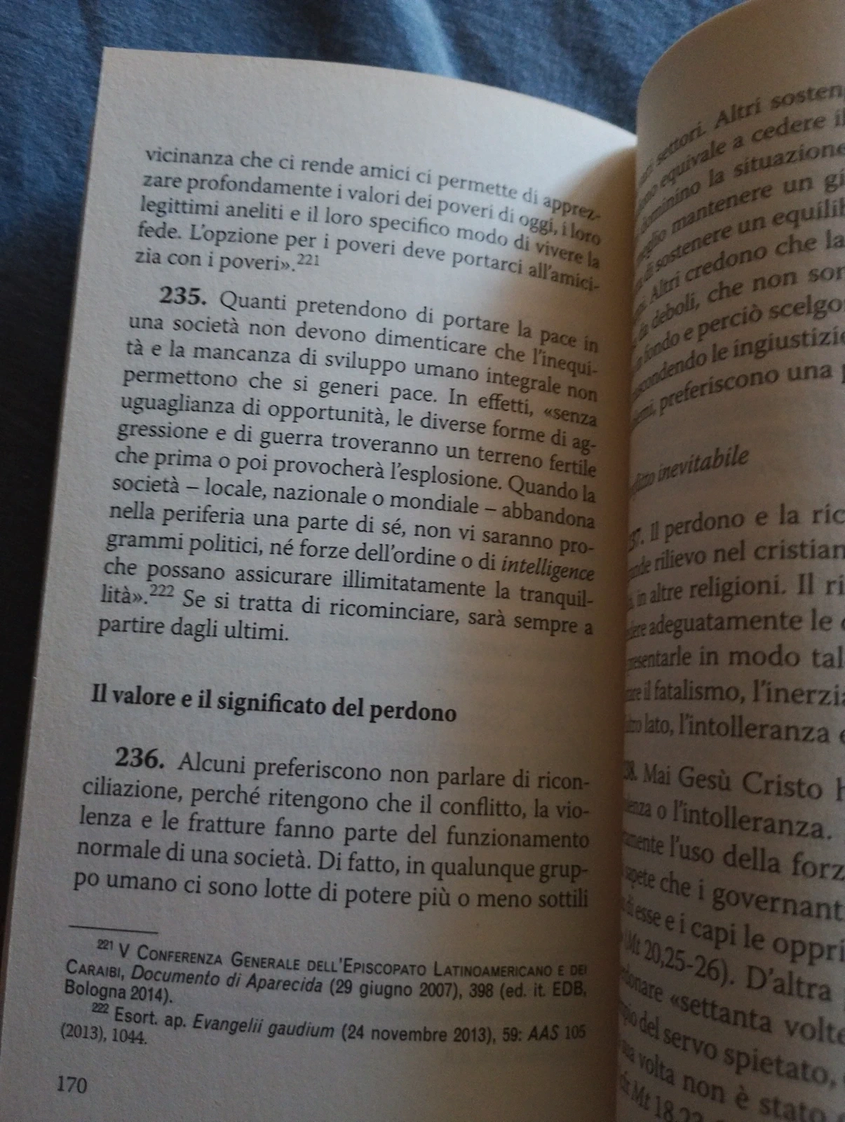 libro fratelli tutti papa francesco enciclica religione parola e tradizione