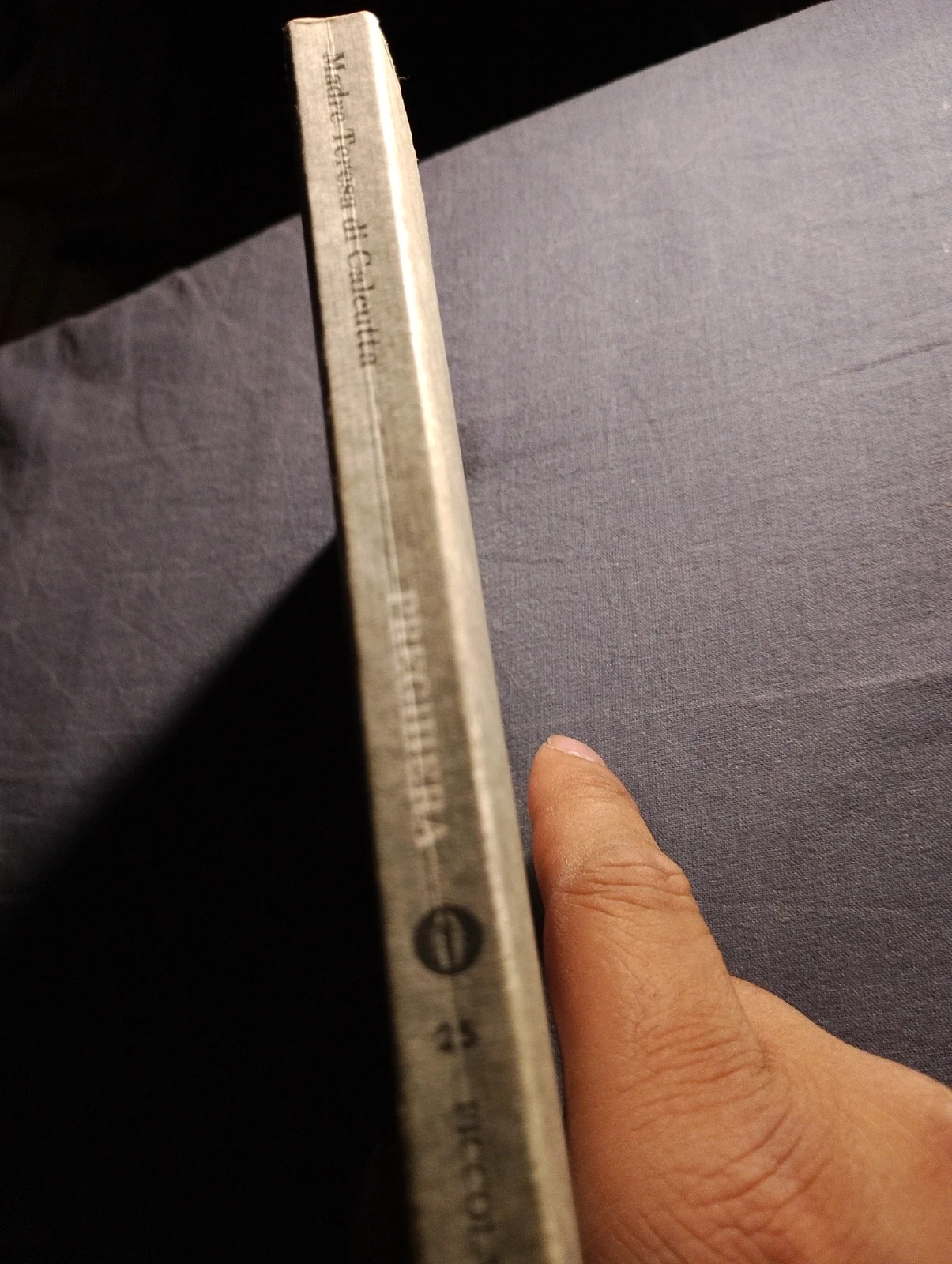 preghiera madre teresa di calcutta oscar mondadori piccola biblioteca libro spiritualita
