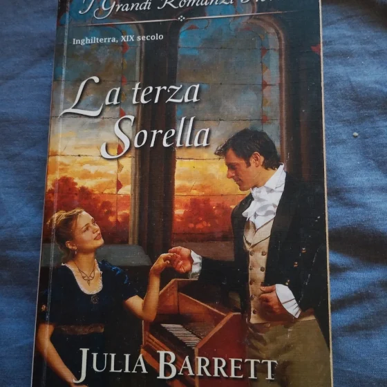 Libro "La terza sorella" - Julia Barrett (Harlequin Mondadori)