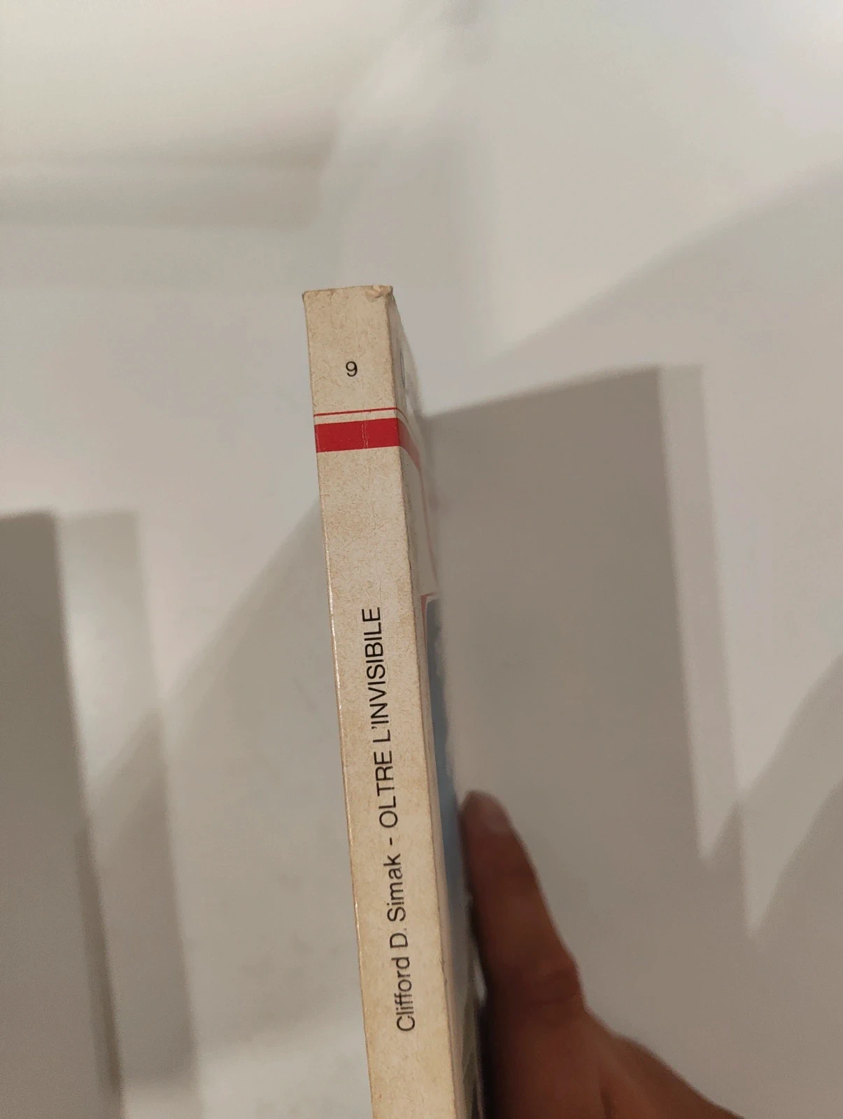 Urania Classici 9 Oltre l'invisibile Clifford D. Simak 1977