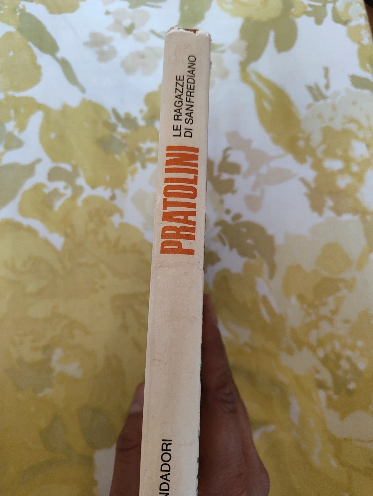 Le ragazze di Sanfrediano Vasco Pratolini Oscar 41 vintage Mondadori